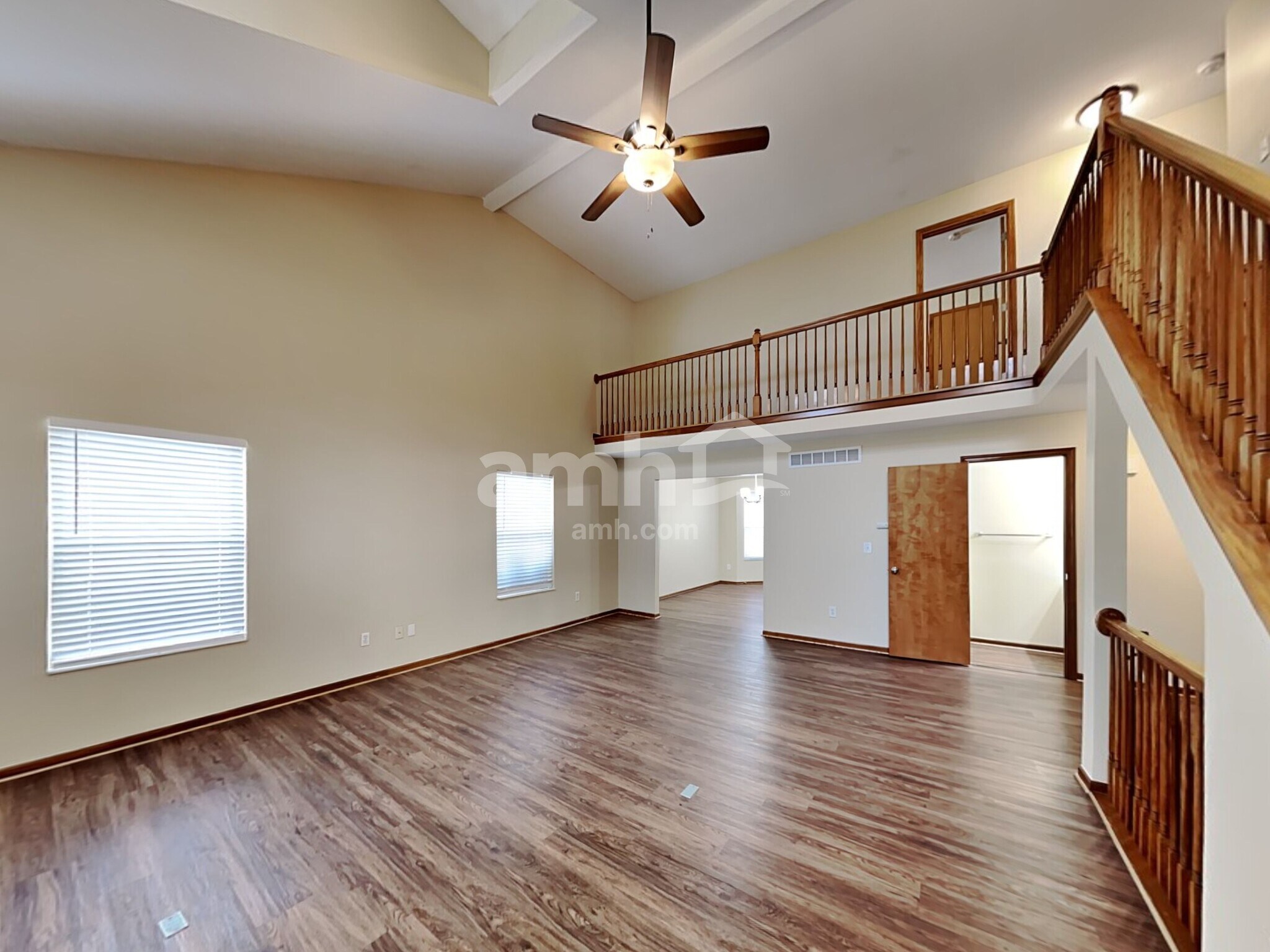Building Photo - 5923 Aquamarine Dr
