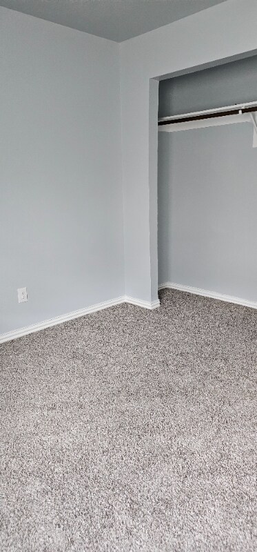 Building Photo - 411 E Day St