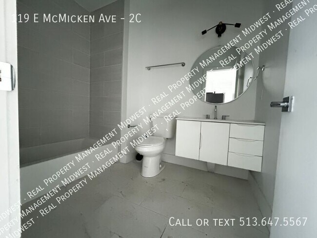 Building Photo - 119 E McMicken Ave