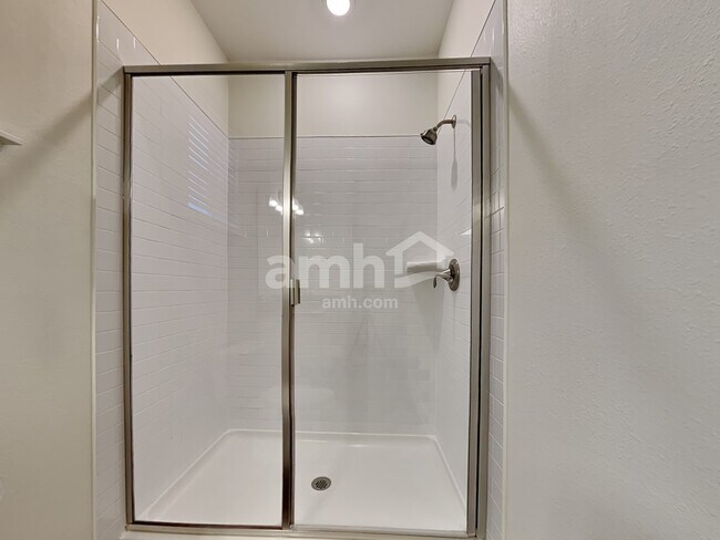 Building Photo - 105 Moultrie Crossing Ln