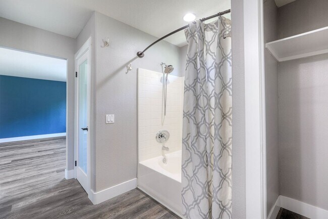 Building Photo - Spacious 5-Bedroom Lake Rancho Viejo Rental with Loft & No Rear Neighbors