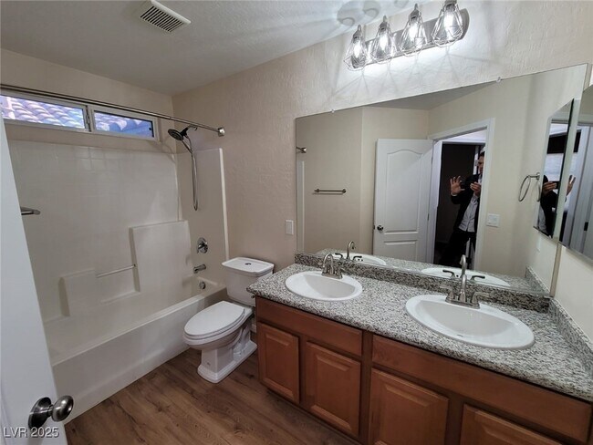 Building Photo - 6221 Joaquin Hills Ct