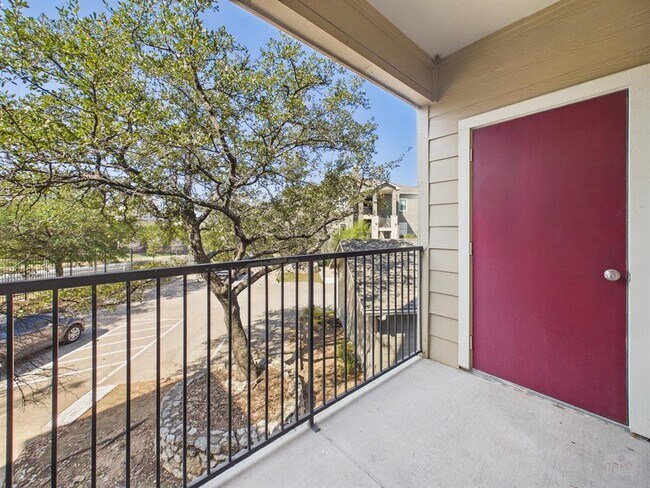 Building Photo - 2320 Gracy Farms Ln