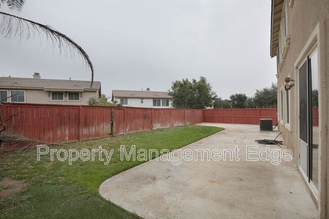 Building Photo - 29784 Ski Ranch St