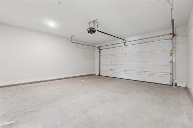 Building Photo - 2500 Northwinds Pkwy