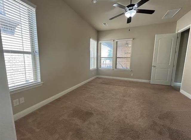 Building Photo - 526 Evergreen Dr