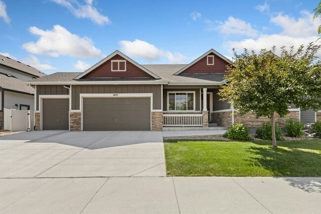 Primary Photo - 1633 Shoreview Pkwy