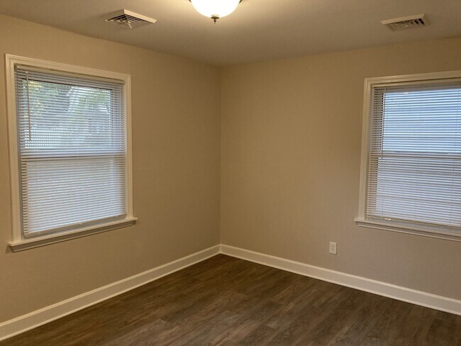 Building Photo - 4330 Olivia Ave