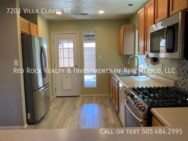 Building Photo - 7201 Villa Clavel NE