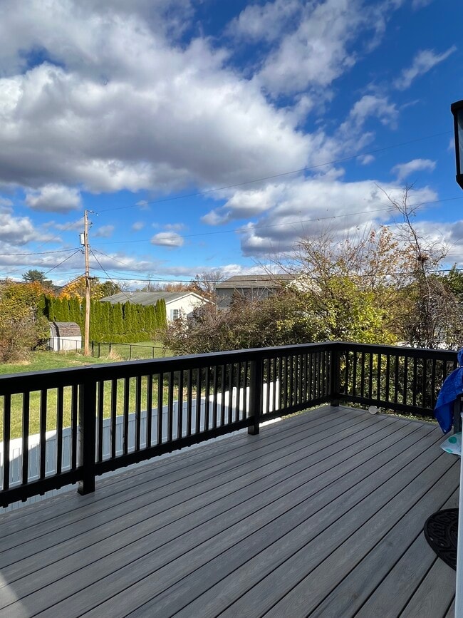 Building Photo - 5303 Woodland Rd