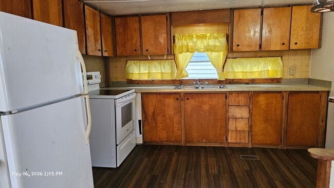 Building Photo - 27 Boucher Cir