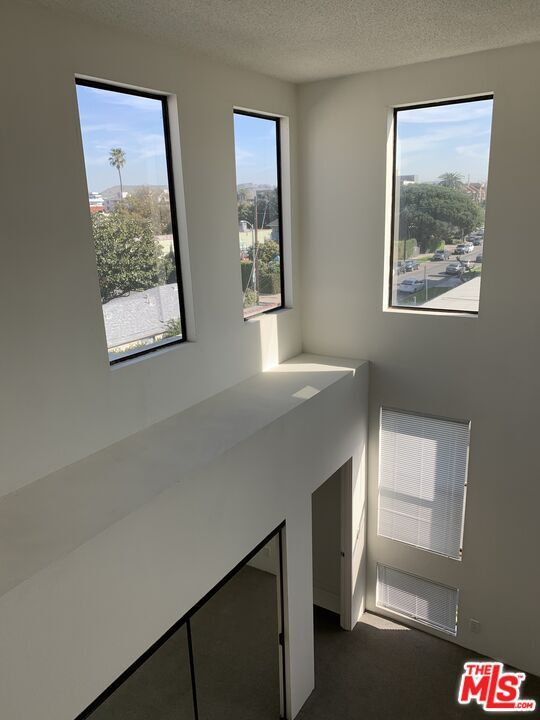 Building Photo - 3675 Keystone Av