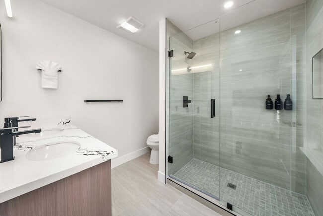 Building Photo - 7719 Renton Ave S