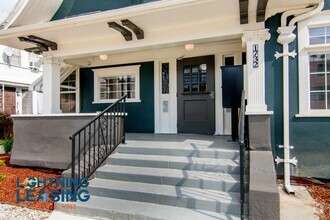 Building Photo - 1732 1/2 N Wilton Pl-5D