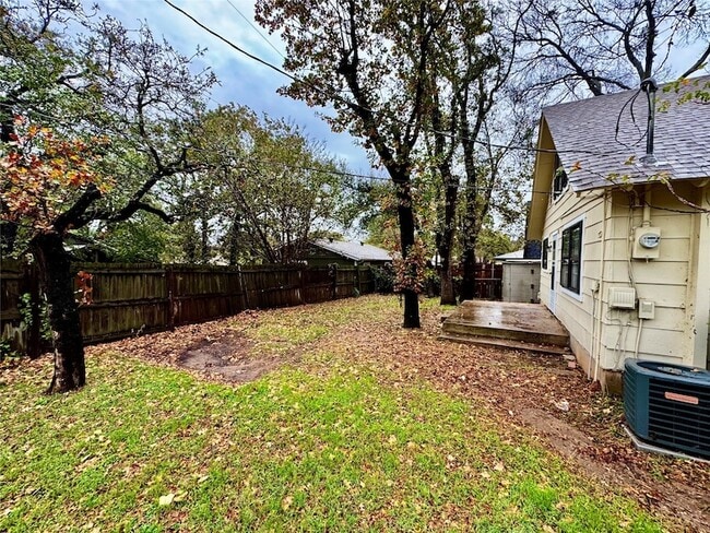 Building Photo - 1706 Saddle Rd