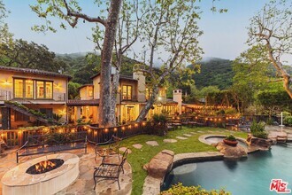 Building Photo - 2975 Mandeville Canyon Rd