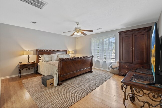 Building Photo - 2828 S Logrun Cir