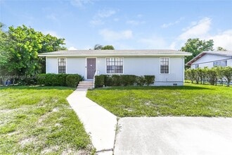 Building Photo - 7303 Thatcher Ave