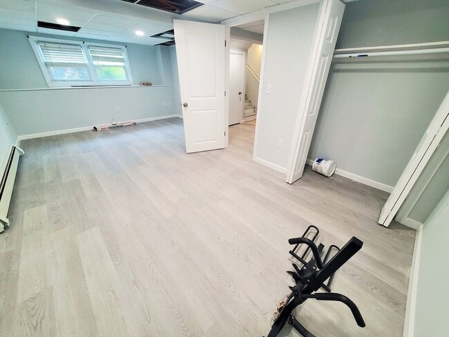 Building Photo - 37 Montcalm Ave