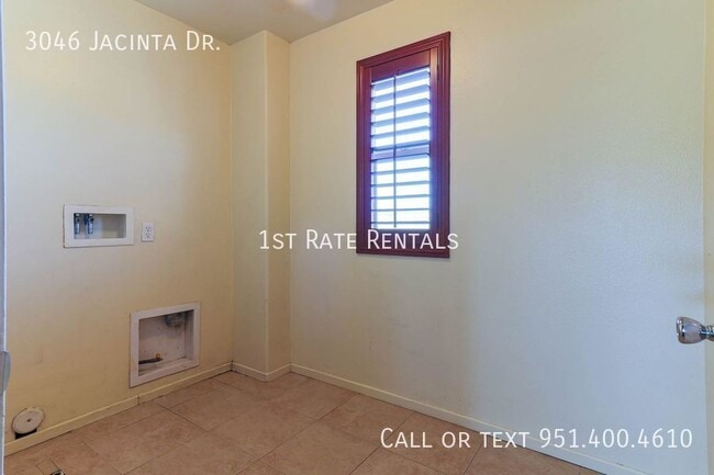 Building Photo - 3046 Jacinta Dr