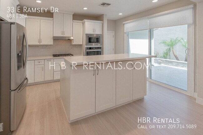 Building Photo - 33 E Ramsey Dr