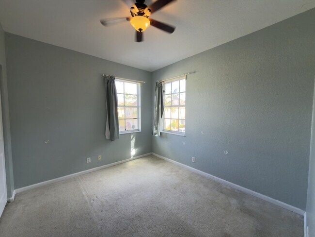 Building Photo - 1712 Carvelle Dr
