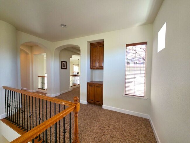 Building Photo - First Month Free – Executive Somersett Hom...