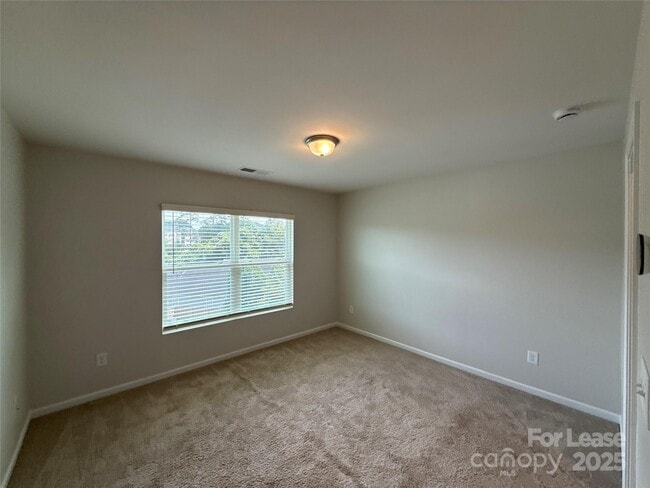 Building Photo - 1110 Keydet Dr