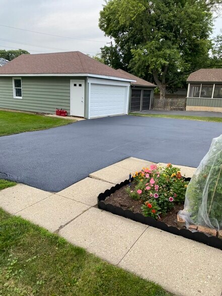 Garage & Rear Parking - 122 S McHenry Ave