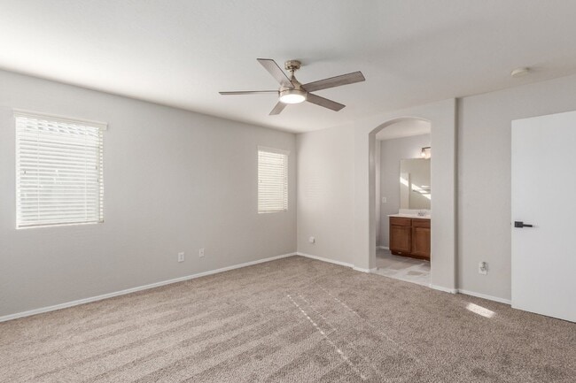 Building Photo - 3012 S 101st Dr