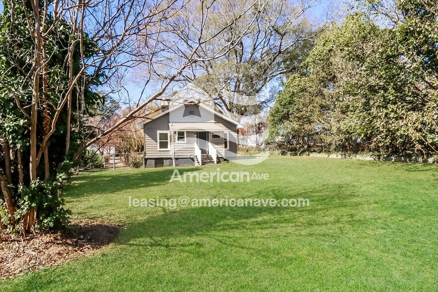 Building Photo - 101 Spruce St