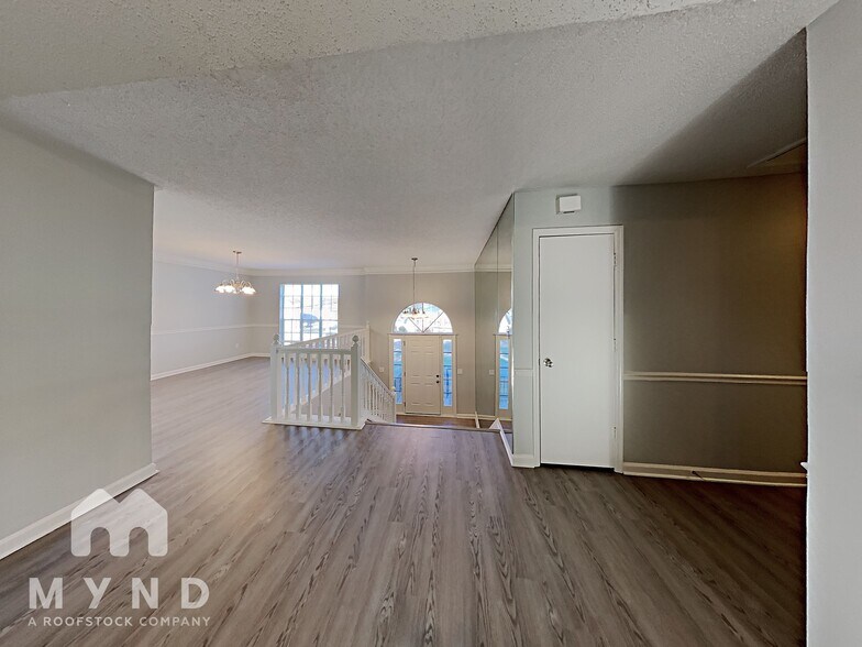 Building Photo - 6267 Phillips Lake Cove