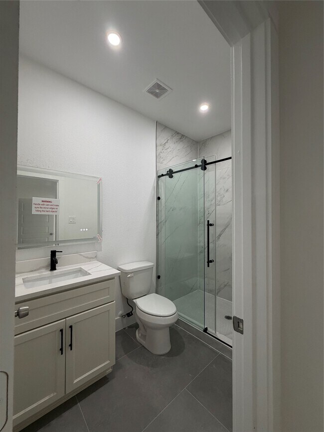 Building Photo - 10123 Grover Ln