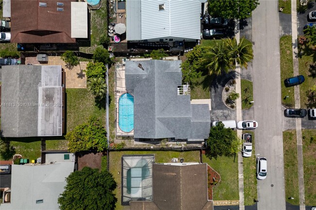 Building Photo - 8521 NW 53rd St