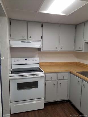 Building Photo - 7851 Miller Dr