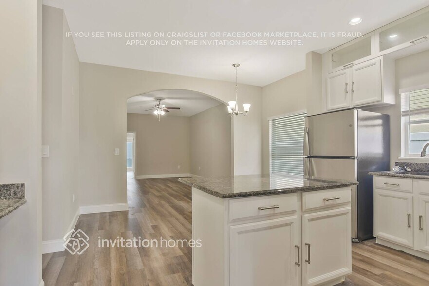Building Photo - 7945 Riffle Ln