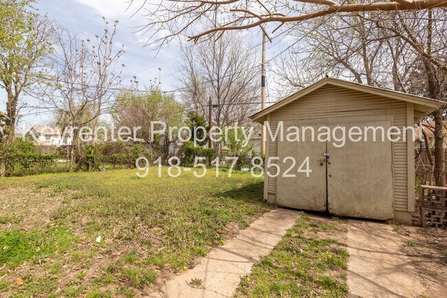 Building Photo - 1607 N Lewis Pl