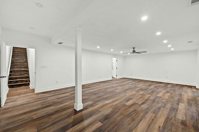 Building Photo - 1620 Chevron Way