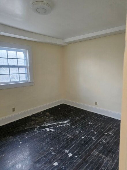 Building Photo - 714 Buffalo Ave