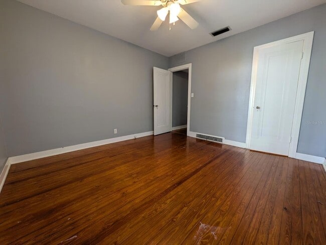 Building Photo - 145 29th Ave N