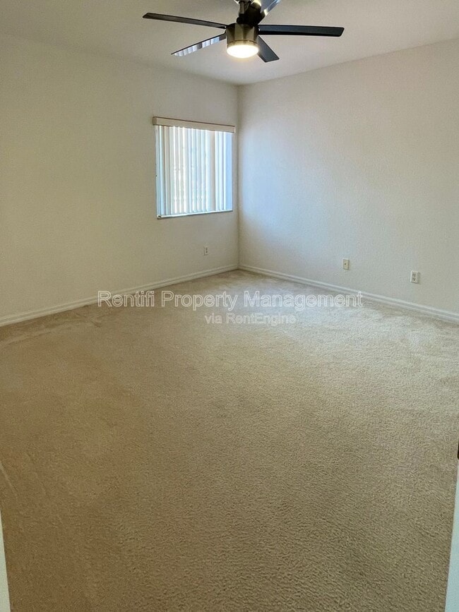 Building Photo - 17038 Tremont St