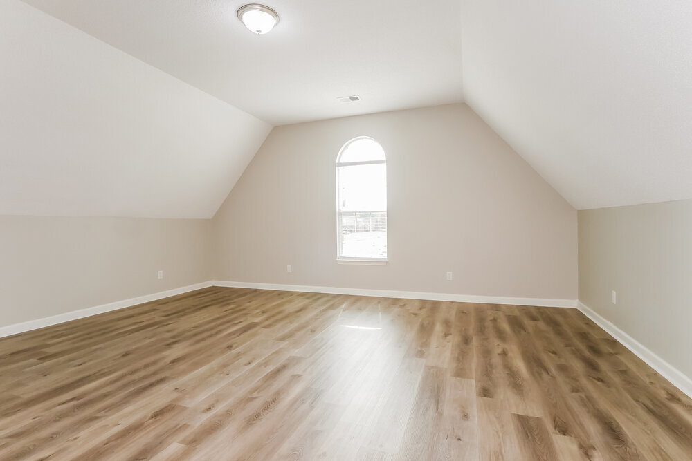Building Photo - 7838 Alexanders Crossing Dr