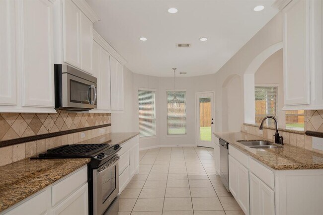 Building Photo - 67 Sagamore Ridge Pl