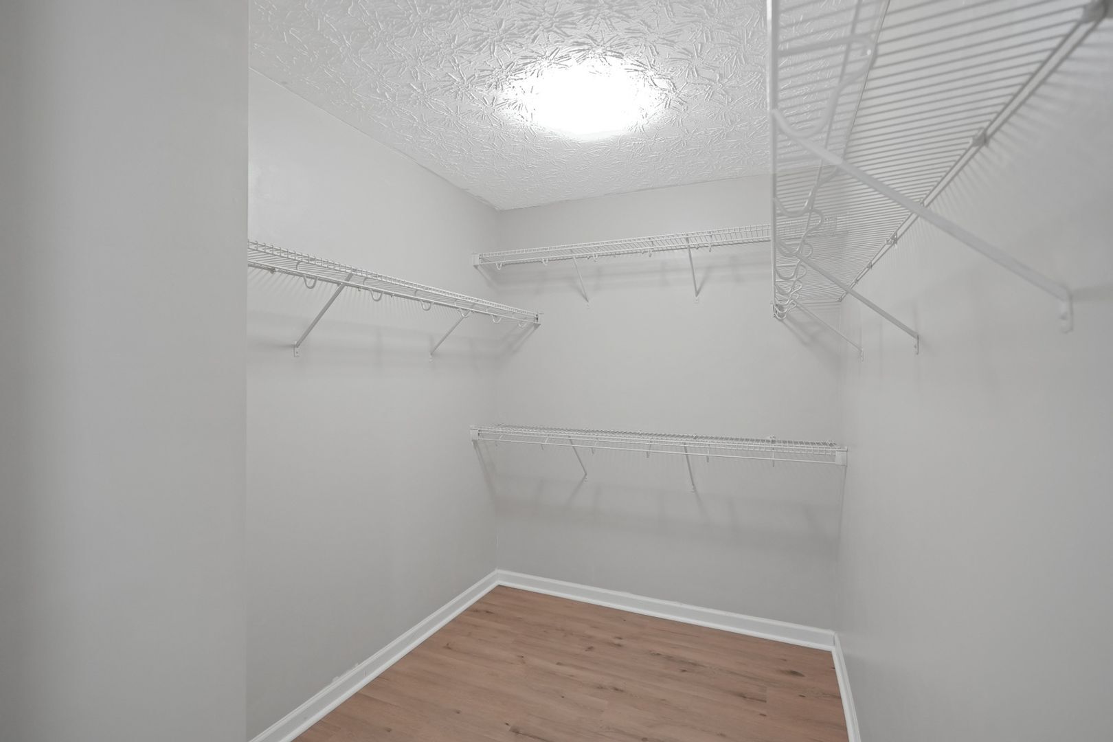 Building Photo - 415 Silver Spring St