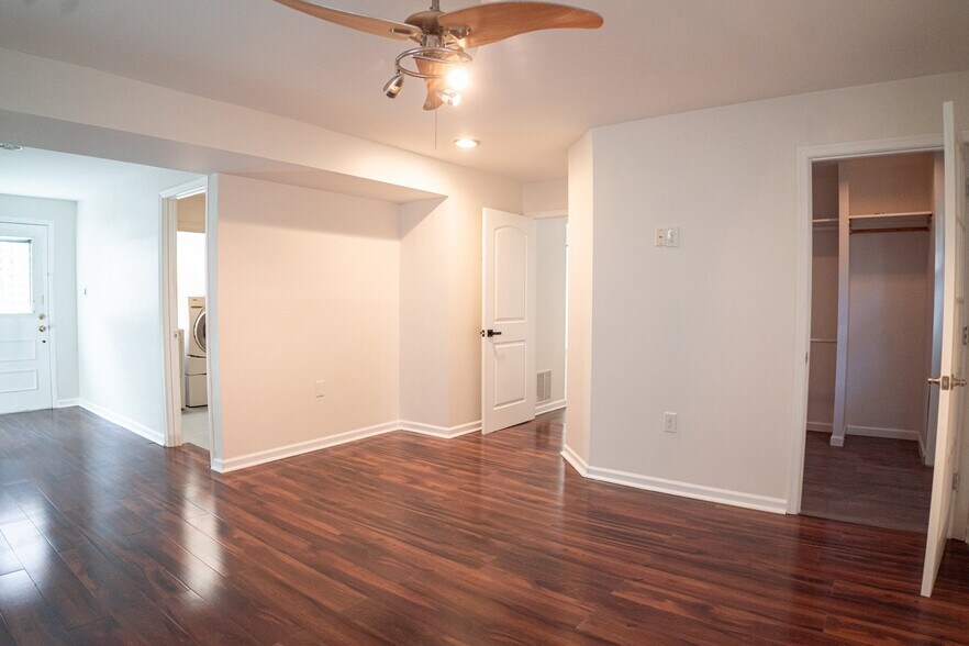 Building Photo - 13227 Sturbridge Rd