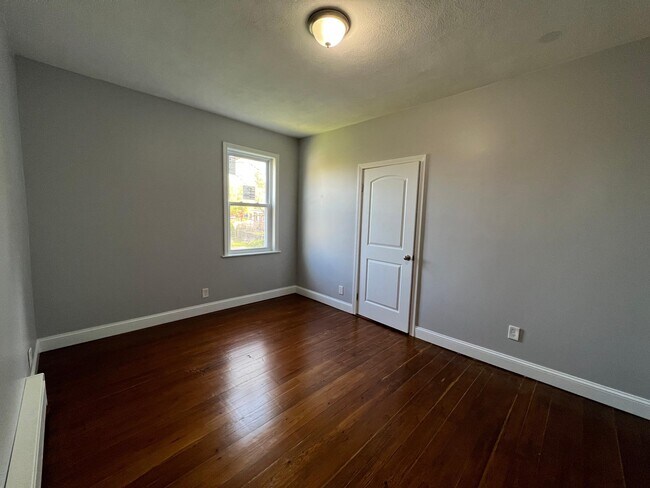 Building Photo - 757 Manton Ave