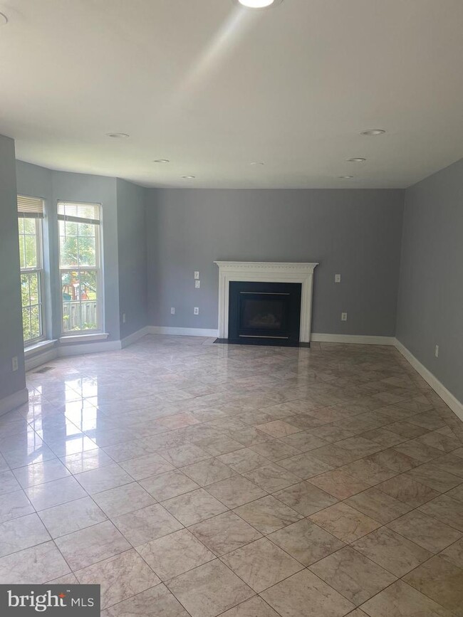 Building Photo - 12971 Queen Chapel Rd