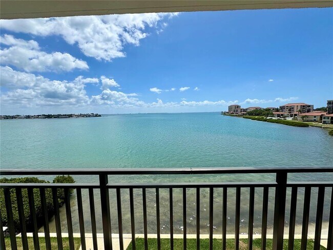 Building Photo - 5700 Escondida Blvd S