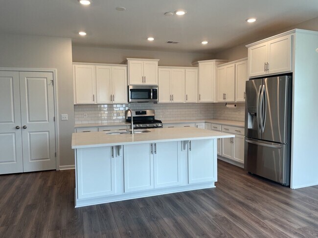 Building Photo - 2903 Siebold Dr