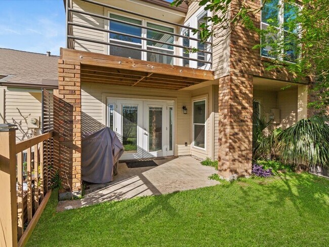 Building Photo - 15932 Seahorse Dr